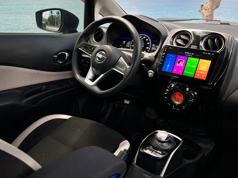 Nissan Note e-POWER 2019 — Interior